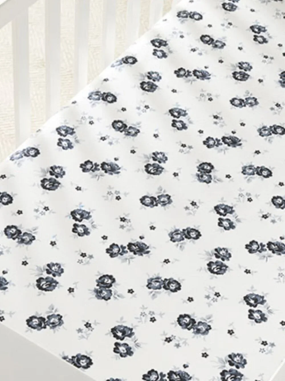 Emily & Meritt Pottery Barn Kids Floral Crib Fitted Sheet Black White Roses